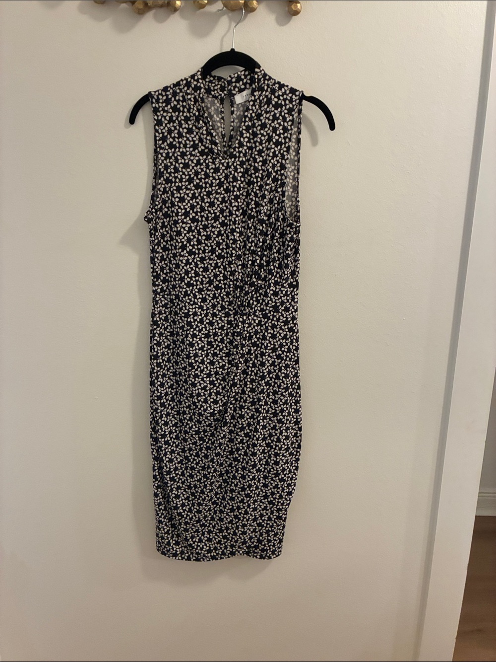 Lark & Ro Black Sleeveless Knee Length Dress with White Floral Print